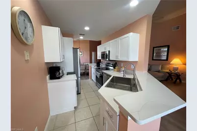 2021 Crestview Way #113, Naples, FL 34119 - Photo 10