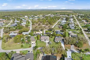 4724 Riverside Dr, Estero, FL 33928 - Photo 38