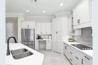 8850 Calypso Ct, Naples, FL 34112 - Photo 14