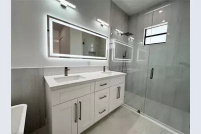 3231 41st Ave NE, Naples, FL 34120 - Photo 8