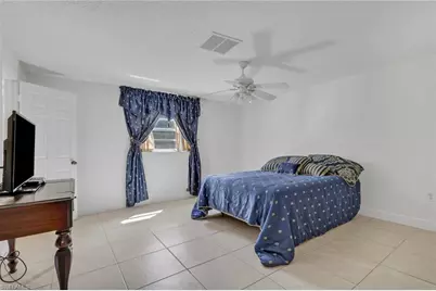 501 11th St NW, Naples, FL 34120 - Photo 12