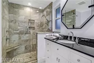 455 Bayside Ave, Naples, FL 34108 - Photo 10