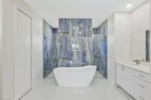 909 SW 11th Ct, Cape Coral, FL 33991 - Photo 16