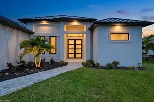909 SW 11th Ct, Cape Coral, FL 33991 - Photo 2