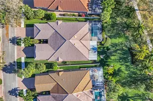 3239 Barbados Ln, Naples, FL 34119 - Photo 32