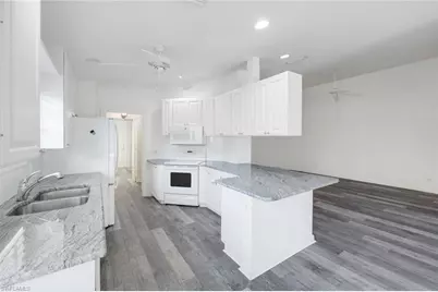 3239 Barbados Ln, Naples, FL 34119 - Photo 6