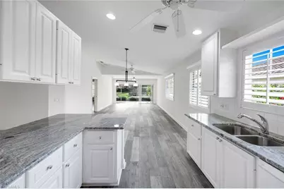 3239 Barbados Ln, Naples, FL 34119 - Photo 4