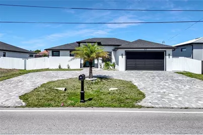 913 Embers Pkwy W, Cape Coral, FL 33993 - Photo 2
