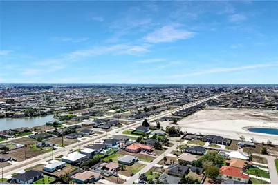 913 Embers Pkwy W, Cape Coral, FL 33993 - Photo 36