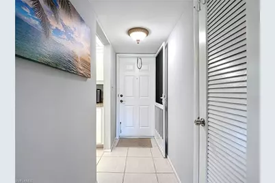 200 Turtle Lake Ct #109, Naples, FL 34105 - Photo 4