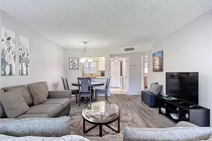 200 Turtle Lake Ct, Naples, FL 34105 - Photo 18