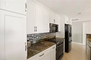 4001 Gulf Shore Blvd N, Naples, FL 34103 - Photo 20