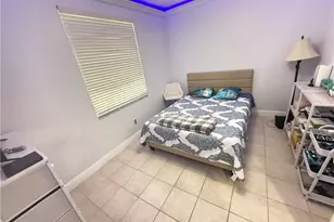 6210 Wilshire Pines Cir, Naples, FL 34109 - Photo 14