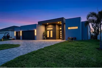 152 SW 28th St, Cape Coral, FL 33914 - Photo 2