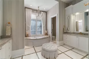 2225 Miramonte Ct, Naples, FL 34105 - Photo 20