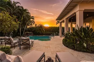 2225 Miramonte Ct, Naples, FL 34105 - Photo 2