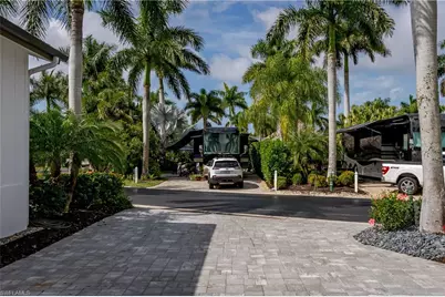 13550 Snapper Ln, Naples, FL 34114 - Photo 20