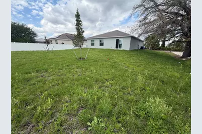 3809 20th St SW, Lehigh Acres, FL 33976 - Photo 10