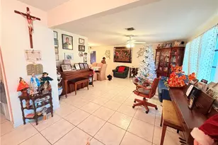 1439 SE 15th St, Cape Coral, FL 33990 - Photo 4