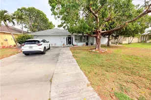 1439 SE 15th St, Cape Coral, FL 33990 - Photo 2