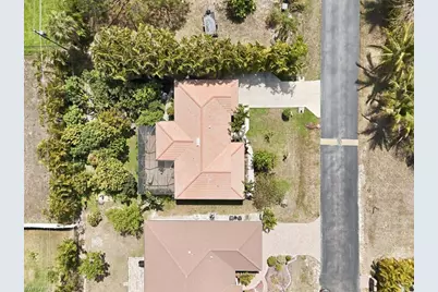 26920 Spanish Gardens Dr, Bonita Springs, FL 34135 - Photo 16