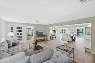 480 Oak Ave, Naples, FL 34108 - Photo 8