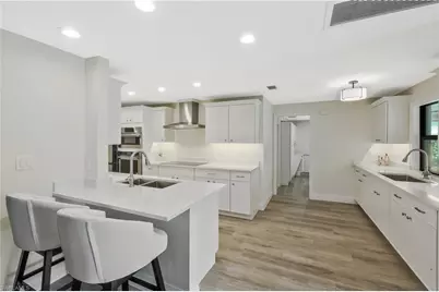 480 Oak Ave, Naples, FL 34108 - Photo 10