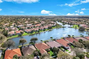 4322 Queen Elizabeth Way, Naples, FL 34119 - Photo 4