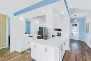 4322 Queen Elizabeth Way, Naples, FL 34119 - Photo 12