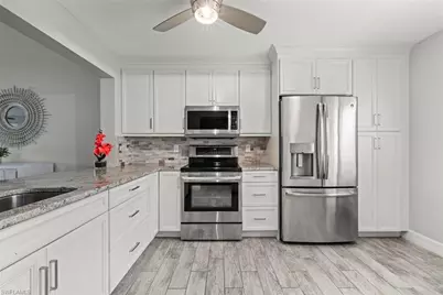 5965 Bloomfield Cir #B104, Naples, FL 34112 - Photo 2