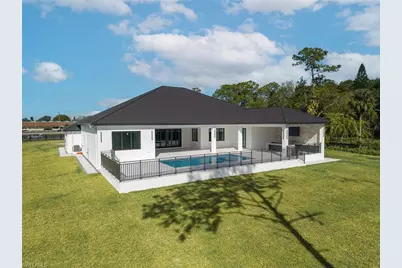 1874 39th St SW, Naples, FL 34117 - Photo 8