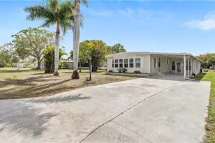 250 Indian Key Ln, Naples, FL 34114 - Photo 2