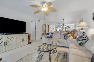 4240 Chantelle Dr, Naples, FL 34112 - Photo 4