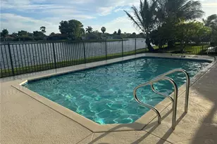 642 Lambton Ln NE, Naples, FL 34104 - Photo 6