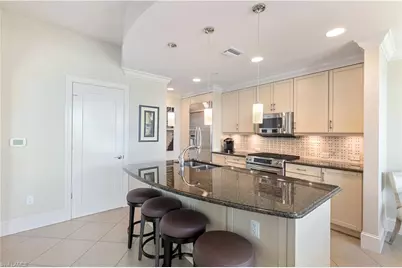 9123 Strada Pl #7207, Naples, FL 34108 - Photo 4