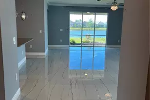 4351 Bluegrass Dr, Fort Myers, FL 33916 - Photo 4