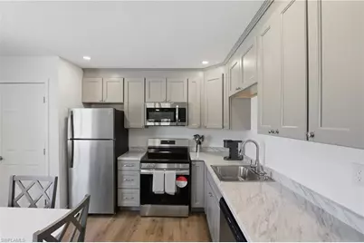 1046 Periwinkle Way, Sanibel, FL 33957 - Photo 22