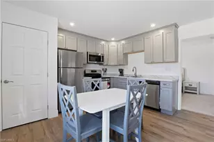 1046 Periwinkle Way, Sanibel, FL 33957 - Photo 18