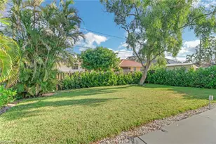 779 108th Ave N, Naples, FL 34108 - Photo 12