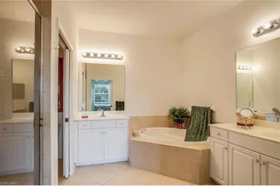 3980 Bishopwood Ct E #204, Naples, FL 34114 - Photo 12