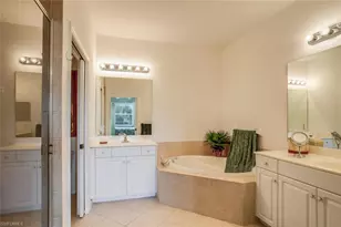 3980 Bishopwood Ct E, Naples, FL 34114 - Photo 12