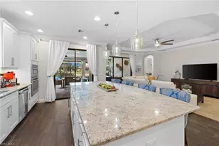 8685 Dilillo Ct, Naples, FL 34119 - Photo 14