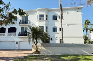 391 4th St S, Naples, FL 34102 - Photo 2