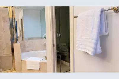 391 4th St S #401, Naples, FL 34102 - Photo 18