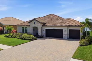 2094 Grove Dr, Naples, FL 34120 - Photo 2