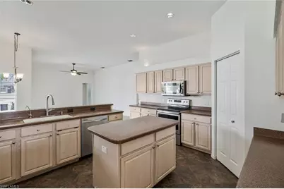 1728 NW 7th Ave, Cape Coral, FL 33993 - Photo 10