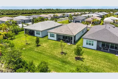 12445 Dahlia Ct, Naples, FL 34120 - Photo 16