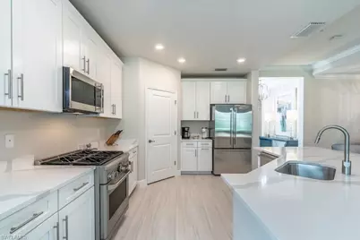 16352 Viansa Way #102, Naples, FL 34110 - Photo 4