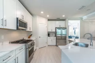 16352 Viansa Wy, Naples, FL 34110 - Photo 4