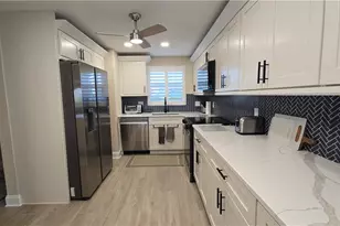 12945 Vanderbilt Dr, Naples, FL 34110 - Photo 16